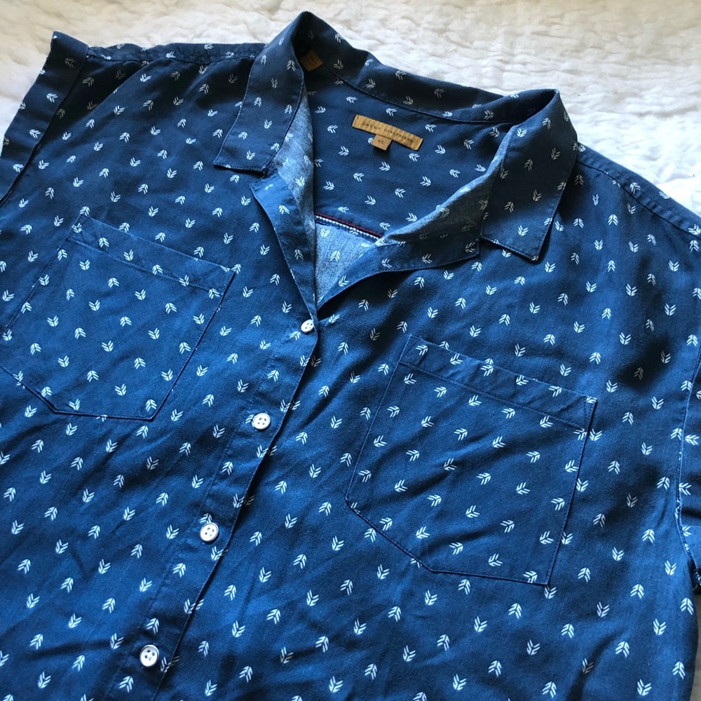 Jachs Girlfriend | Arrow Print Chambray Shirt - image 3